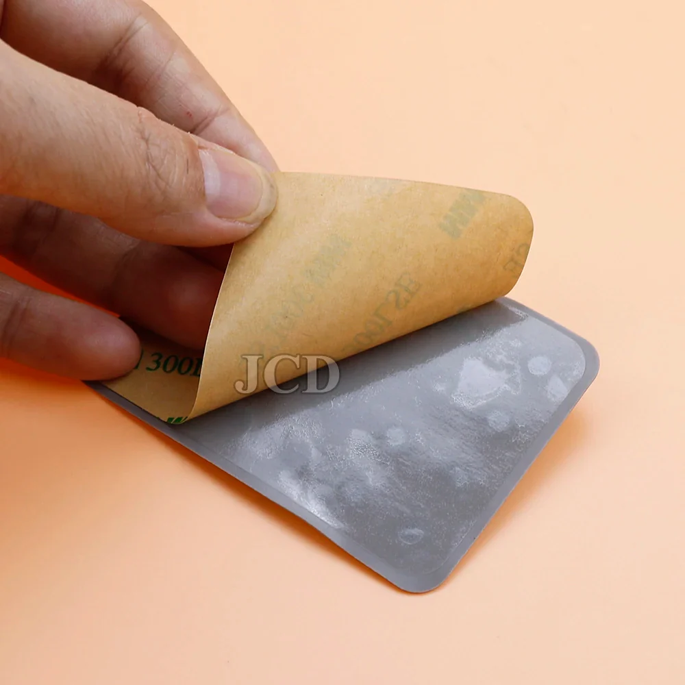 EasyMount Dual-Sided Adhesive Reusable Suction Pad for Phones (2pcs-Pack) - Image 4