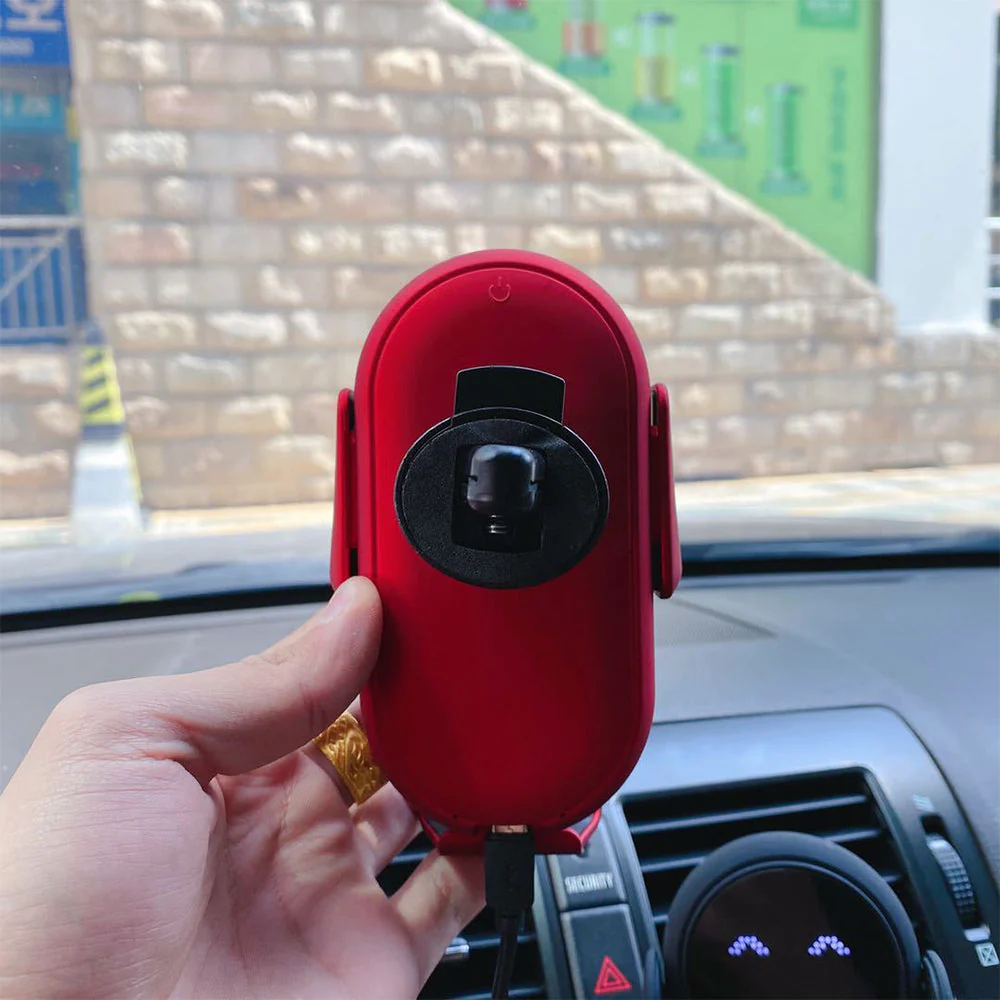 Auto-Clamping Wireless Charging Car Phone Mount - Image 4