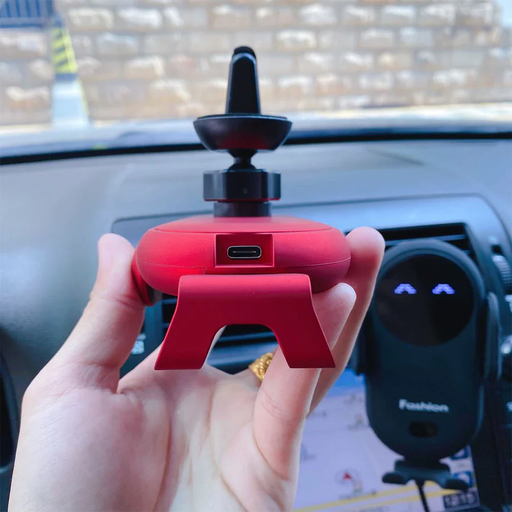 Auto-Clamping Wireless Charging Car Phone Mount - Image 7