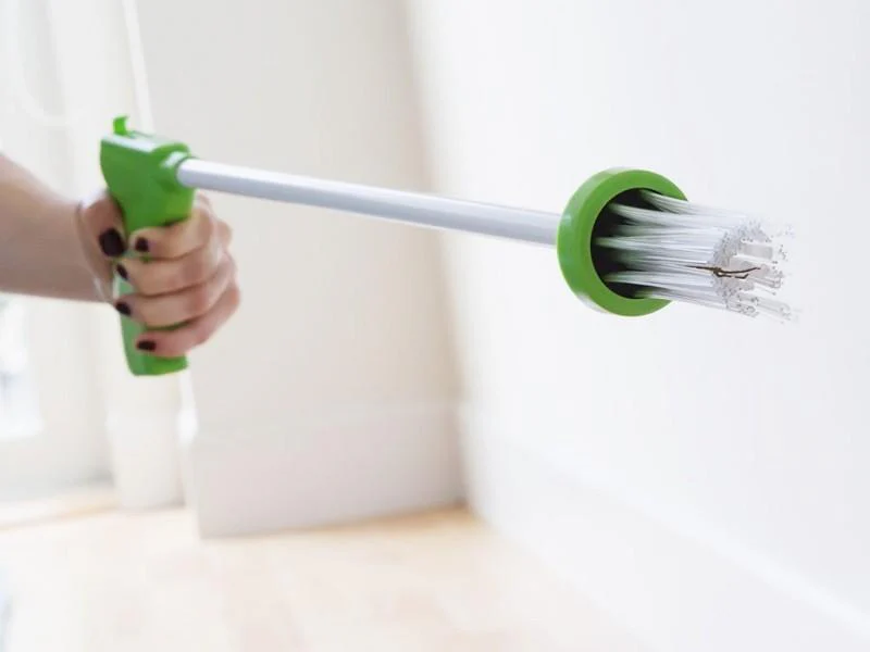 Catch-&-Release Handheld Critter Grabber - Image 4
