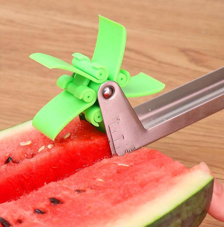 Easy-Slice Auto-Rotating Watermelon Dicer - Image 4