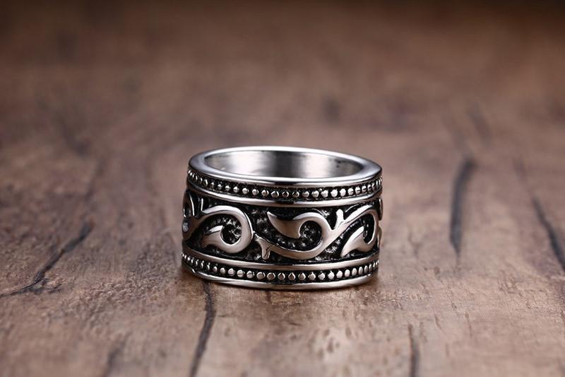 GOTH - Ring