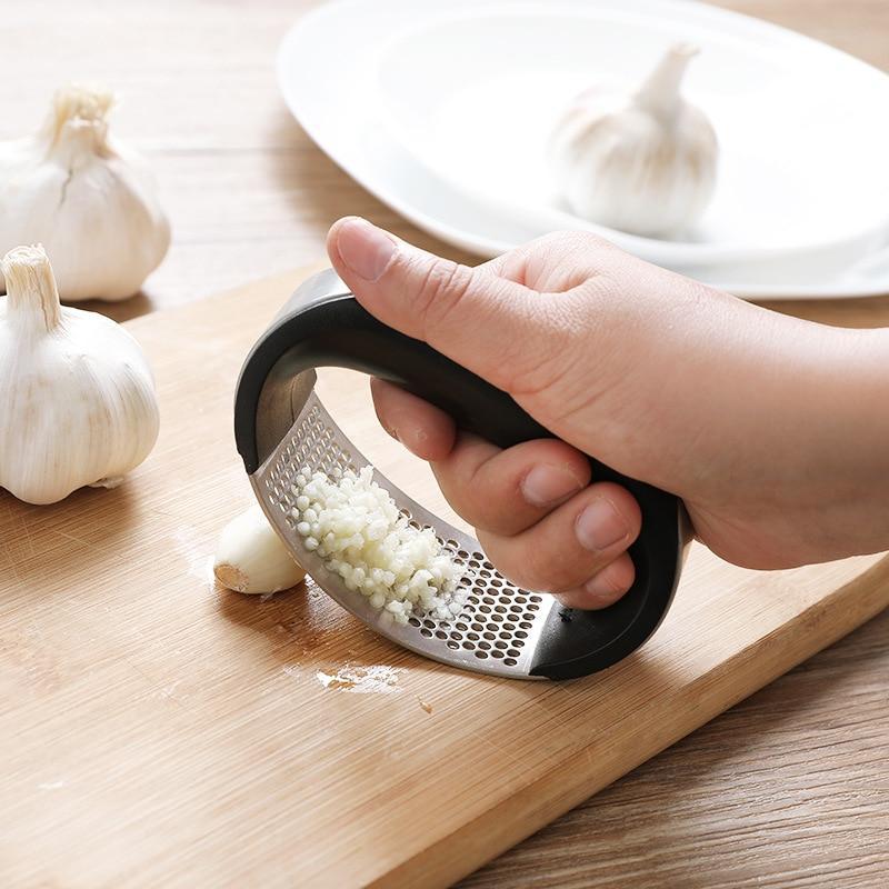 Quick-and-Easy Stainless Steel Rocking Garlic Mincer - Image 11