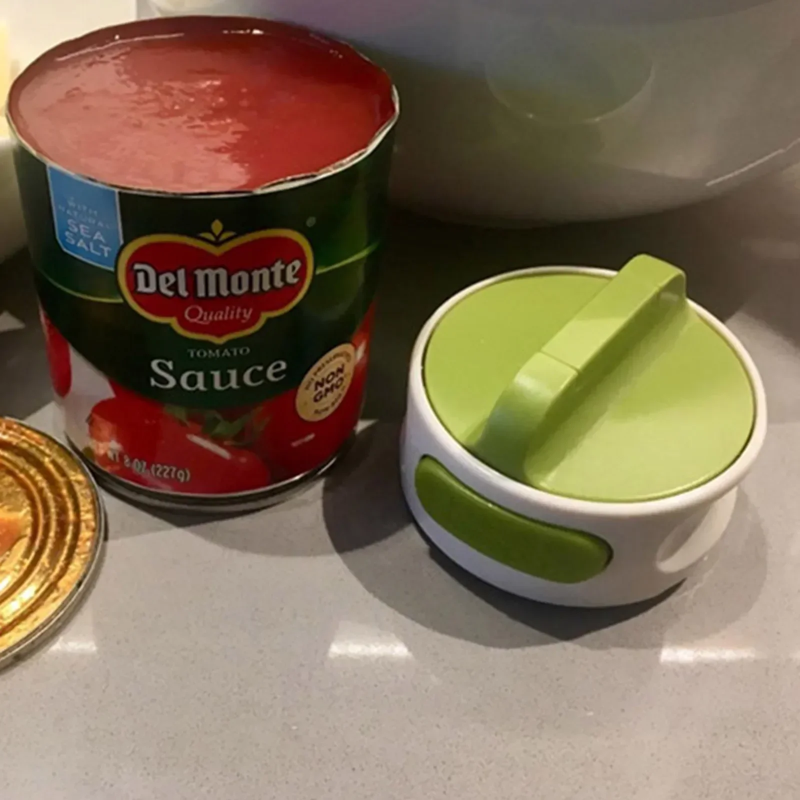 ComfortGrip Effort-Saving Manual Can Opener with Easy-Turn Design - Image 11