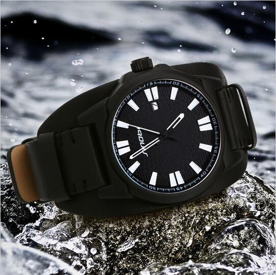Luxury Leather Military Watch - Image 2