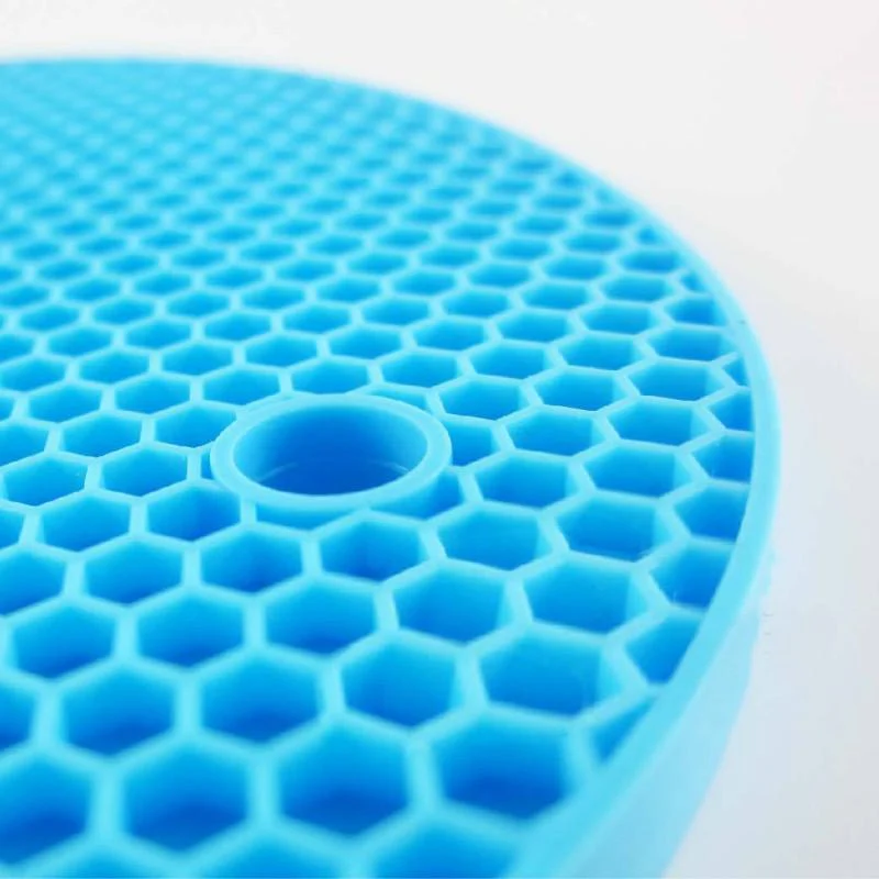 Soft Silicone Kitchen Plum Blossom Heat Insulation - Image 11