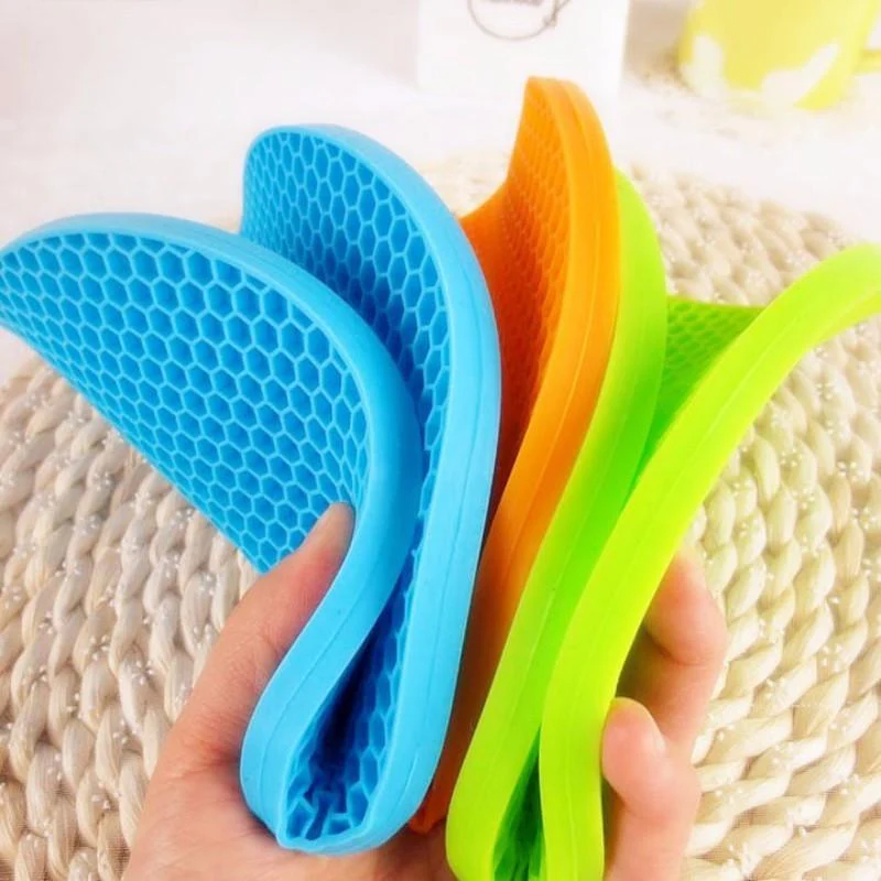 Soft Silicone Kitchen Plum Blossom Heat Insulation - Image 12