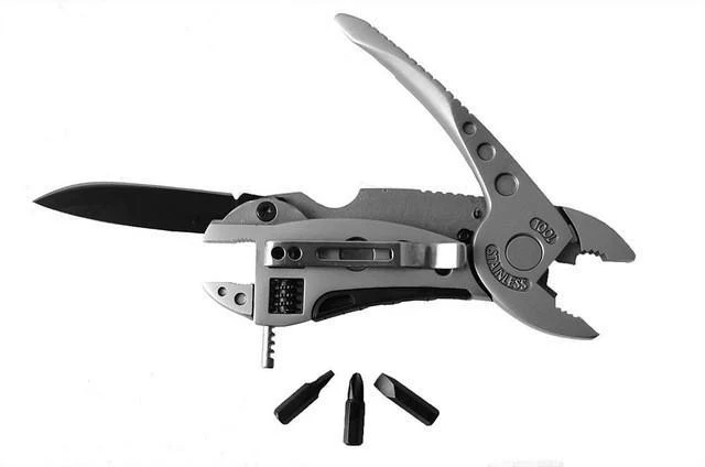 Piranha Multi-functional Tool - Image 4