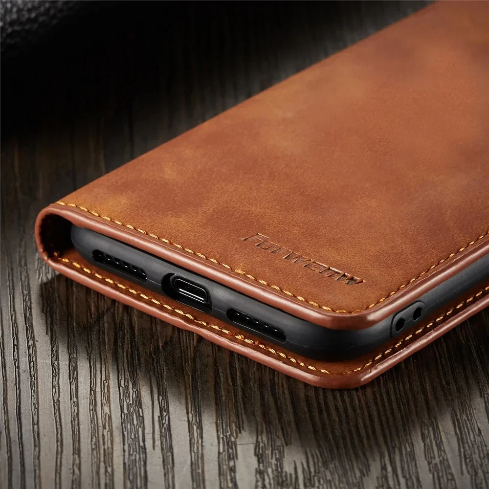 SmartCarry Deluxe Wallet Case with Magnetic Closure and Hands-Free Stand - Image 4