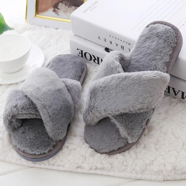 Women Faux Fur  Winter Slippers - Image 4
